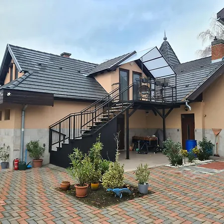 Tom Apartmans Апартаменты Шиофок